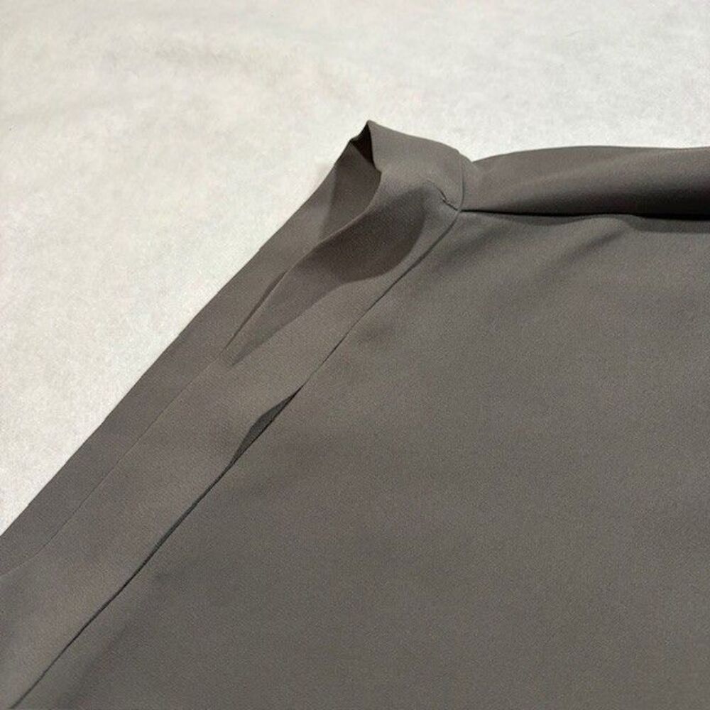Zenana Outfitters Gray Blouse Women’s 2X Short Sleeve Round Neck Flowy Top - Picture 3 of 8